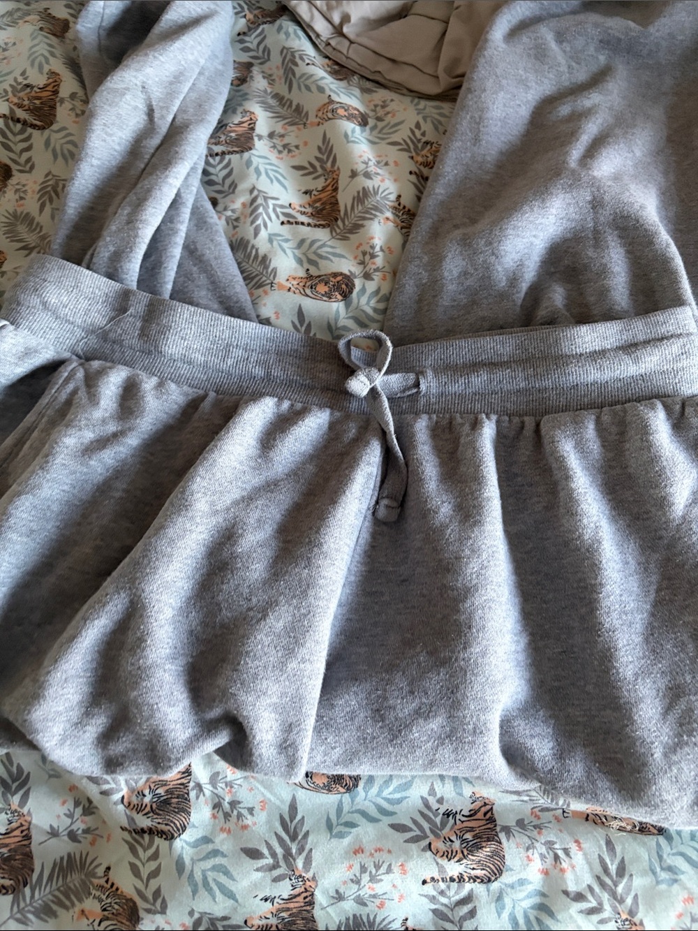 Colsie Gray Sweatpants - Soft Everyday Bottoms - Large - Picture 2 of 4